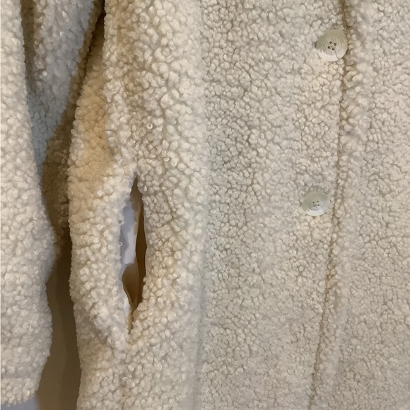 A new day white Sherpa - Picture 4 of 4